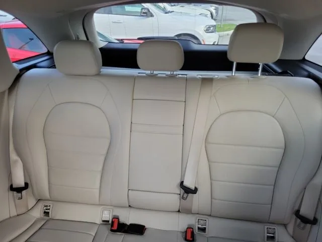 2022 Mercedes-Benz GLC GLC 300 photo 11