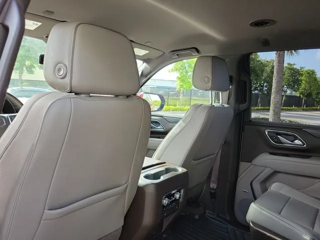 2022 GMC Yukon SLT photo 14