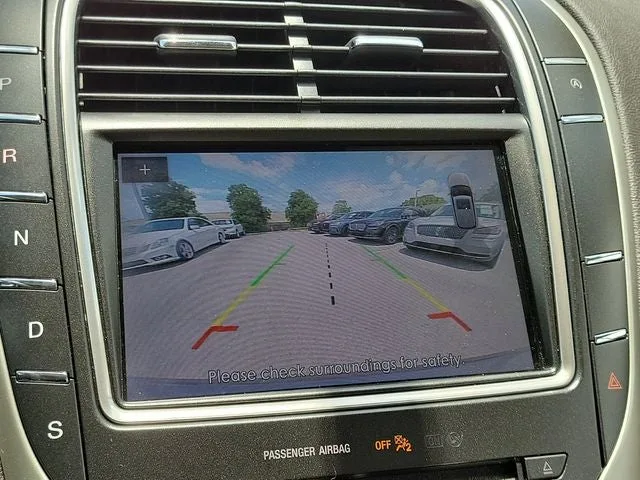 2019 Lincoln Nautilus Standard photo 23