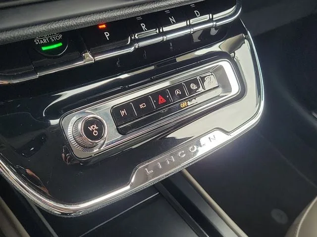 2023 Lincoln Corsair Standard photo 27