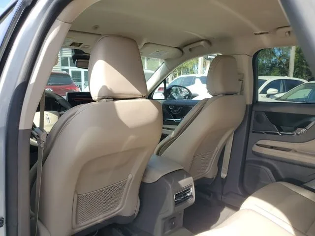 2023 Lincoln Corsair Standard photo 10