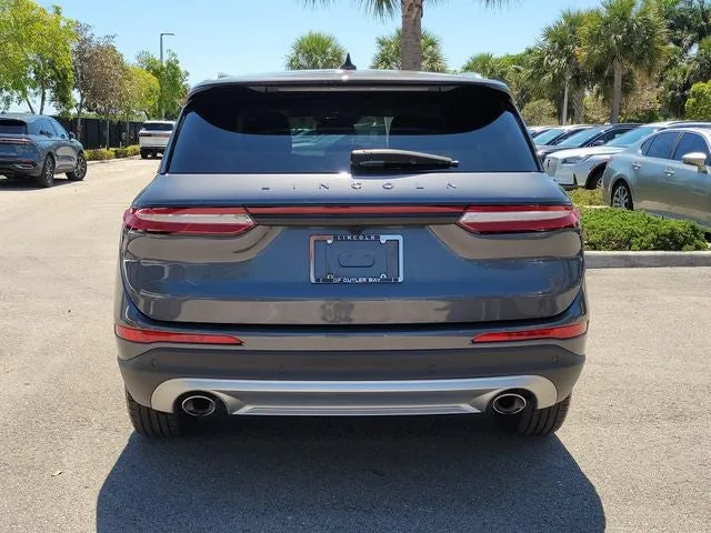 2022 Lincoln Corsair Standard photo 5