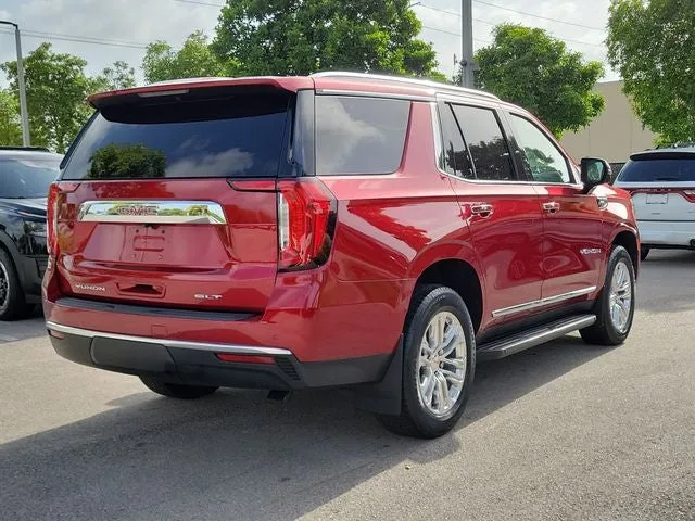 2022 GMC Yukon SLT photo 6