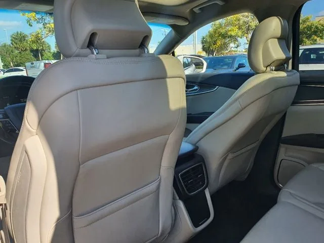 2019 Lincoln Nautilus Select photo 26