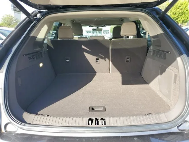 2022 Lincoln Nautilus Standard photo 8