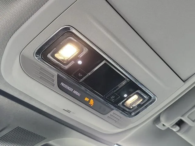 2021 Lincoln Corsair Standard photo 29