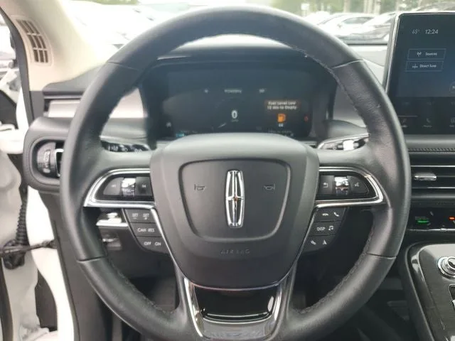 2023 Lincoln Nautilus Standard photo 20