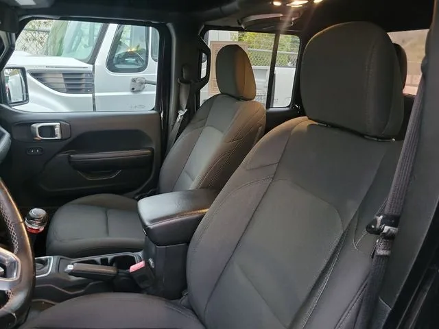 2020 Jeep Gladiator Sport photo 17