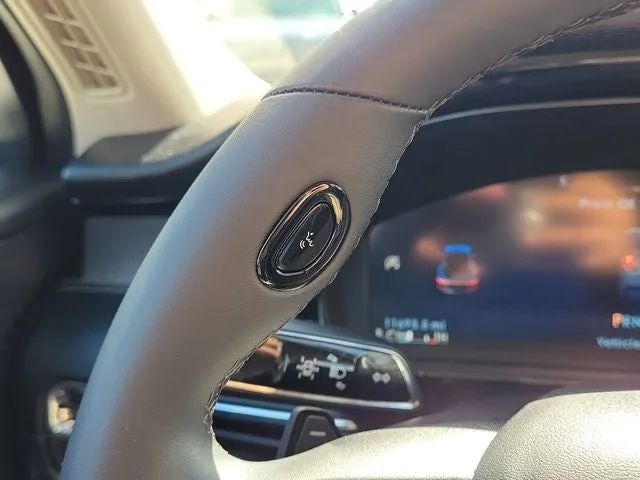 2024 Lincoln Corsair Premiere photo 14