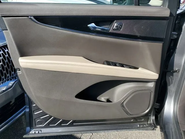 2022 Lincoln Nautilus Standard photo 14