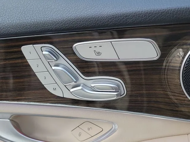 2022 Mercedes-Benz GLC GLC 300 photo 16