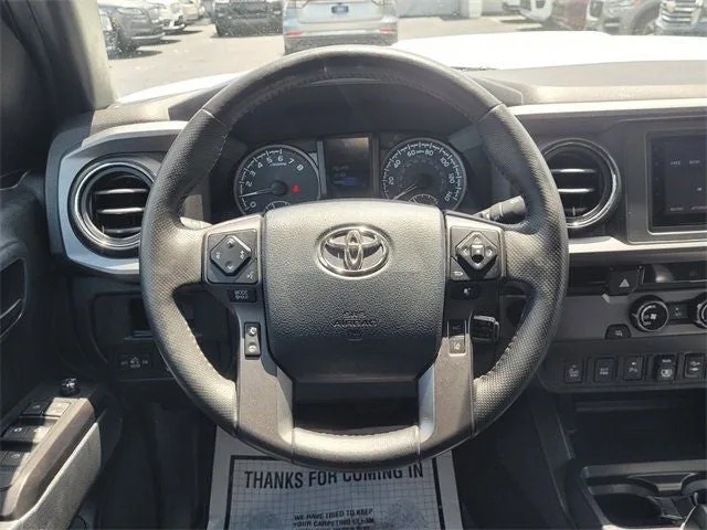 2018 Toyota Tacoma TRD Sport V6 photo 12