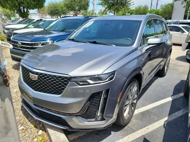 2021 Cadillac XT6 Premium Luxury photo 2