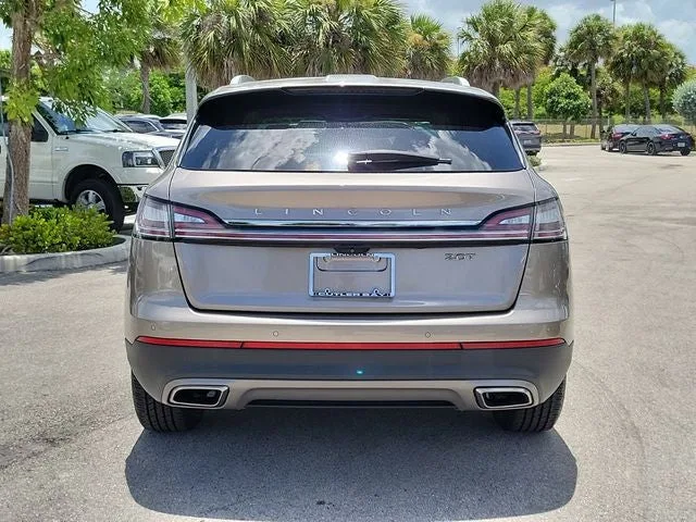 2019 Lincoln Nautilus Standard photo 5