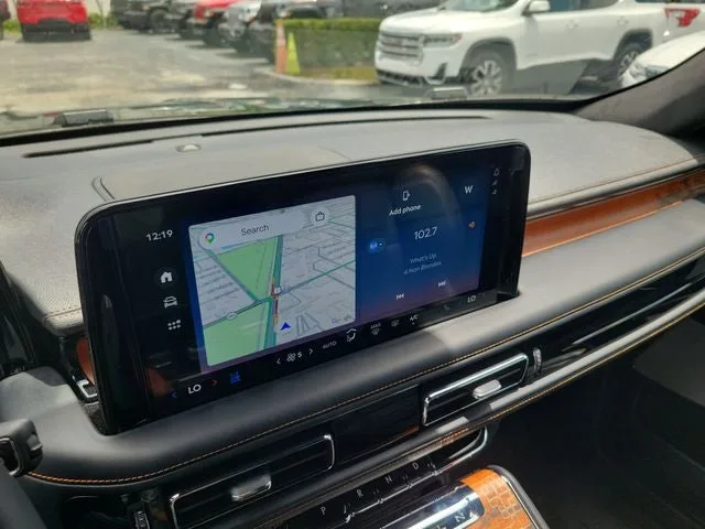 2025 Lincoln Aviator Black Label Premium photo 30