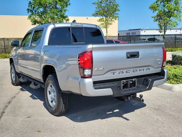 2022 Toyota Tacoma SR V6 photo 4