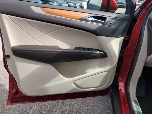 2018 Lincoln MKC Select photo 17