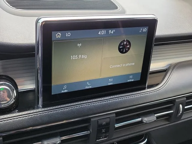 2021 Lincoln Corsair Standard photo 25