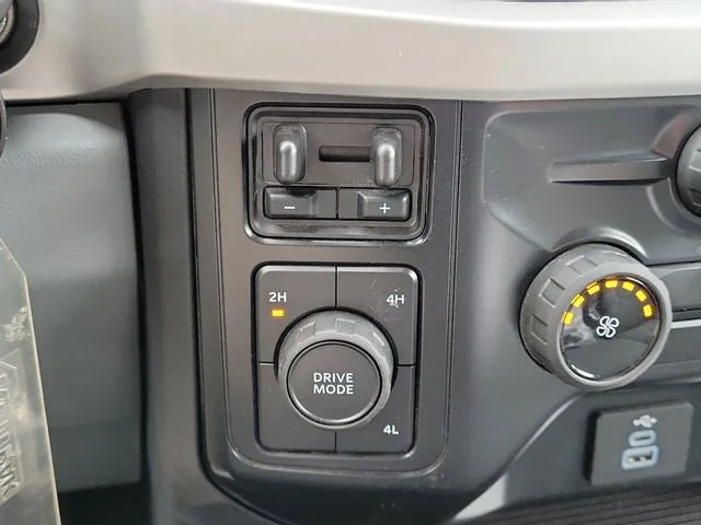 2026 Ford F-250SD XLT photo 29
