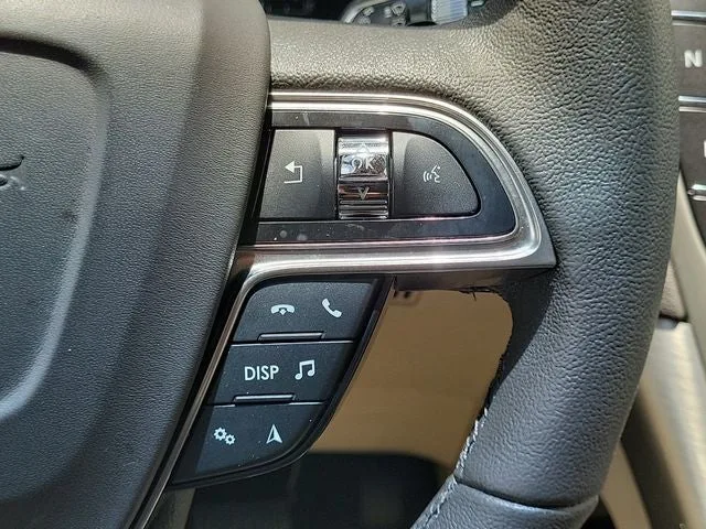 2019 Lincoln Nautilus Standard photo 20