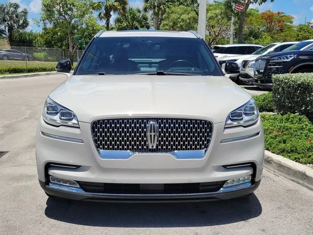 2020 Lincoln Aviator Reserve photo 2