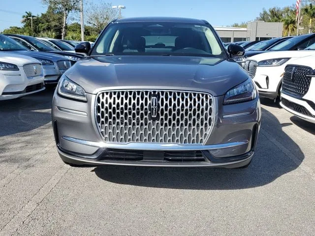 2024 Lincoln Corsair Premiere photo 2