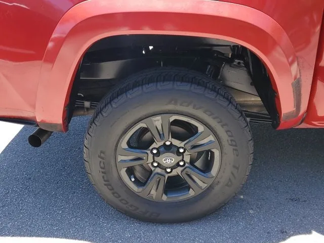 2017 Toyota Tacoma TRD Sport V6 photo 7
