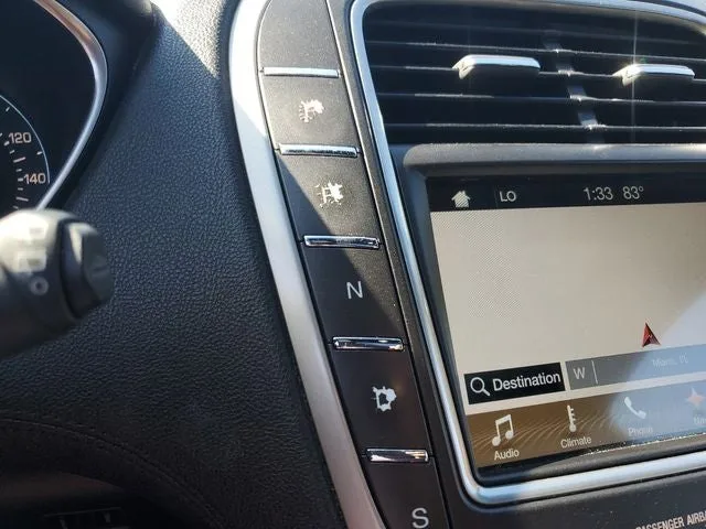 2017 Lincoln MKX Reserve photo 25
