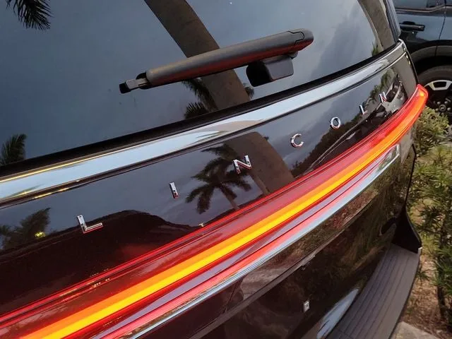 2024 Lincoln Navigator Premiere photo 5