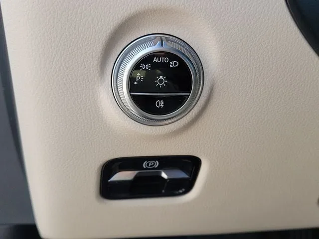 2023 Mercedes-Benz C-Class C 300 photo 13