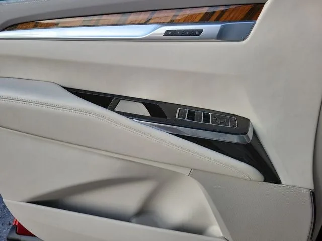 2025 Cadillac Escalade ESV Sport Platinum photo 18