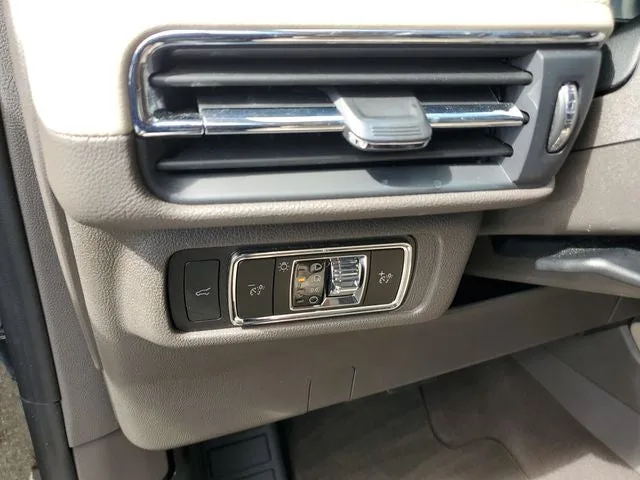 2024 Lincoln Corsair Premiere photo 18