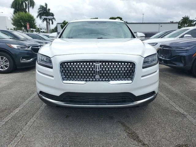 2023 Lincoln Nautilus Standard photo 2