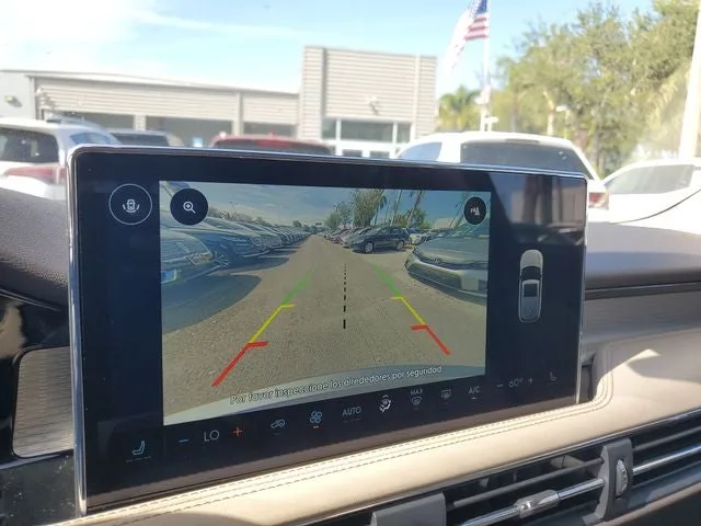 2023 Lincoln Corsair Standard photo 21