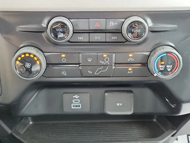 2026 Ford F-250SD XLT photo 28
