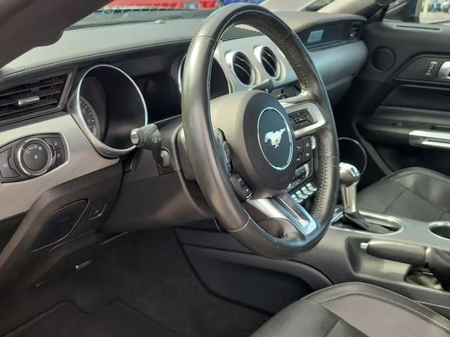 2022 Ford Mustang GT Premium photo 9