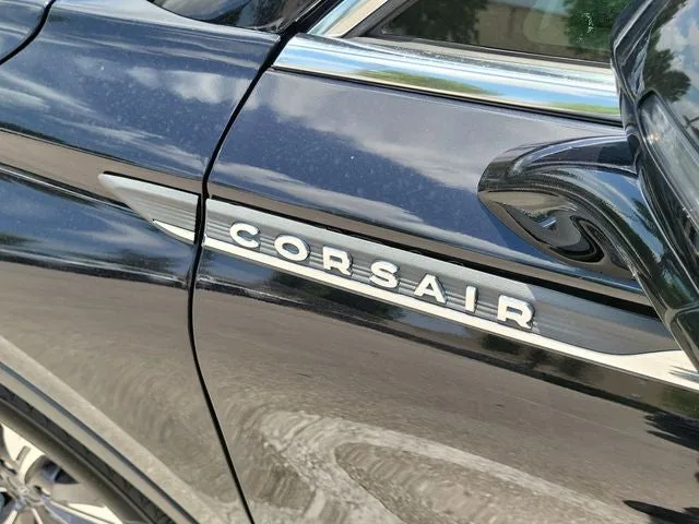 2022 Lincoln Corsair Reserve photo 7