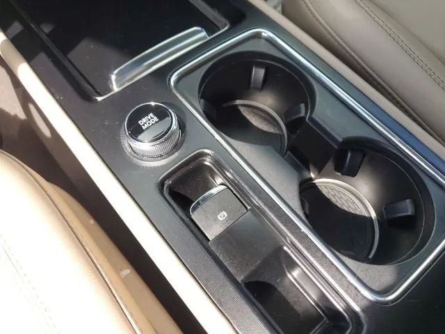 2024 Lincoln Corsair Premiere photo 24