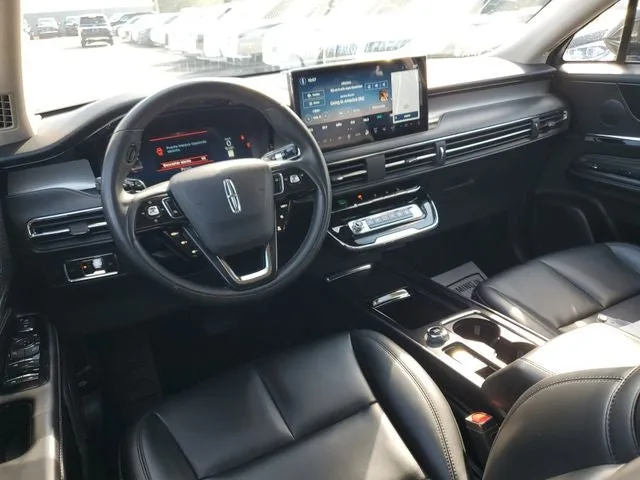 2024 Lincoln Corsair Premiere photo 12