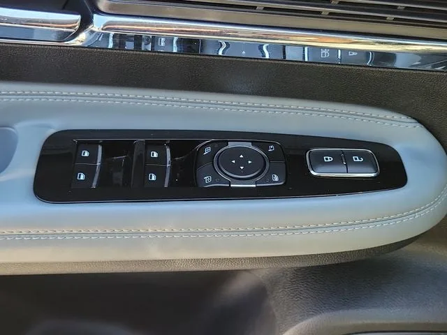 2022 Lincoln Corsair Standard photo 15