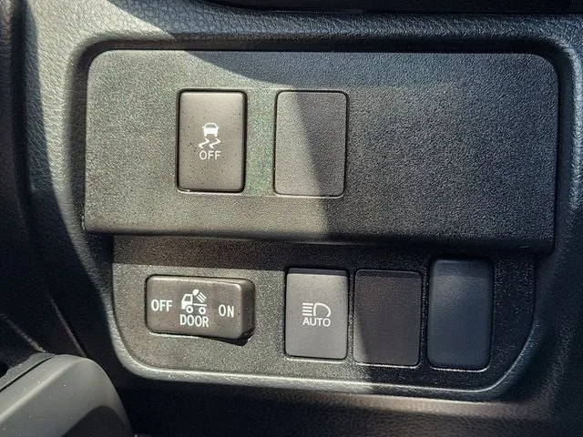 2022 Toyota Tacoma SR V6 photo 28
