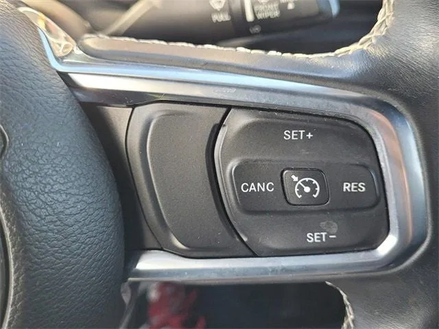 2020 Jeep Gladiator Sport photo 12