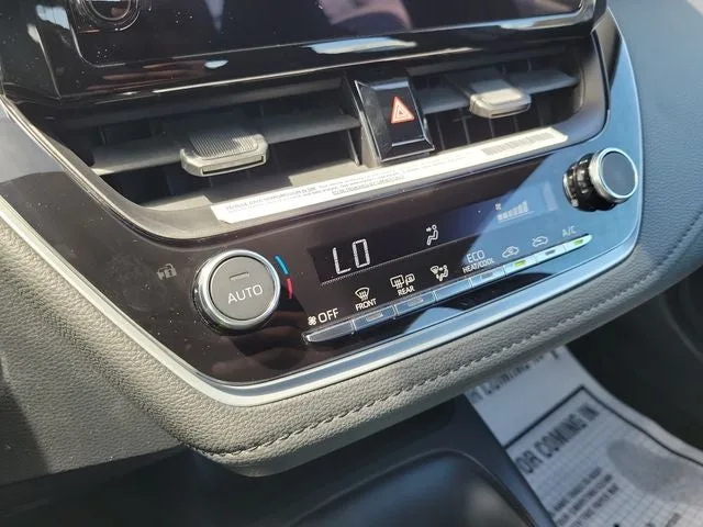 2024 Toyota Corolla SE photo 18