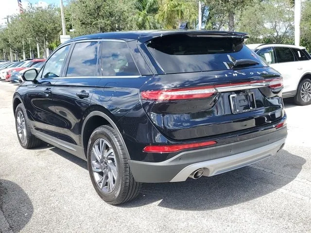 2024 Lincoln Corsair Premiere photo 4