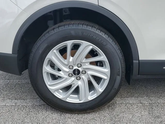 2024 Lincoln Corsair Premiere photo 7