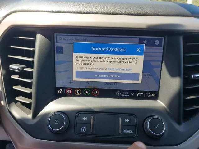 2021 GMC Acadia Denali photo 27