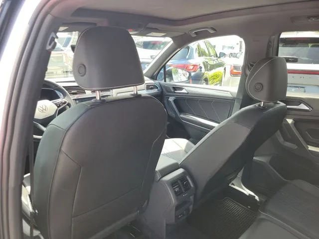 2024 Volkswagen Tiguan 2.0T SE R-Line Black photo 13