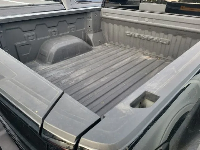 2023 GMC Sierra 1500 Denali photo 5