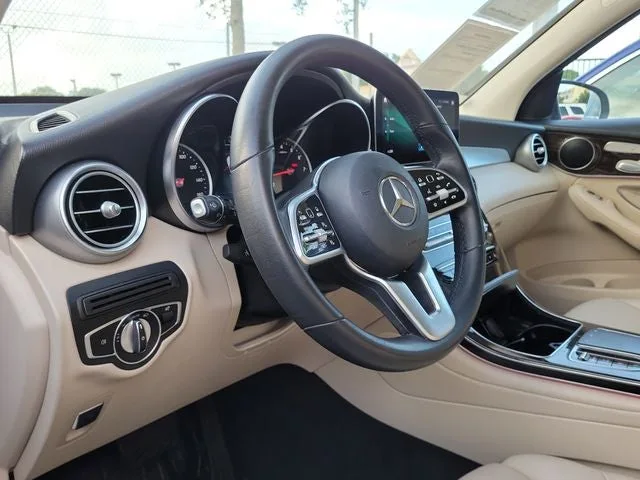 2022 Mercedes-Benz GLC GLC 300 photo 9