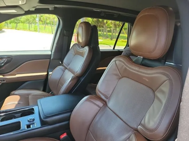 2020 Lincoln Aviator Reserve photo 10
